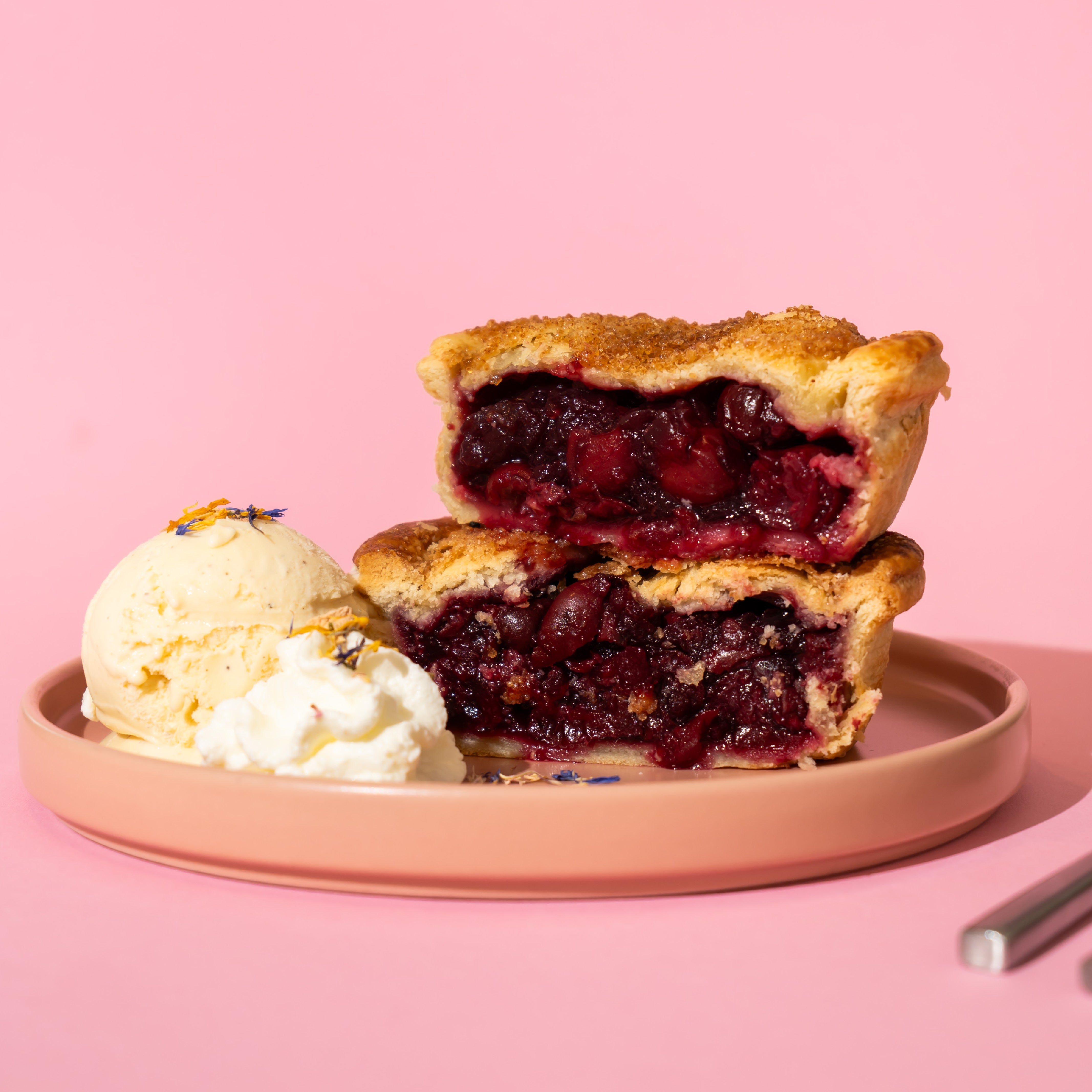 Hot Cherry Pie (Vegan)